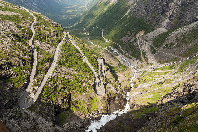 Trollstigen slingrande väg norge