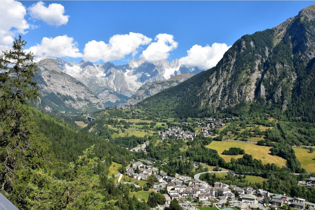 Aostadalen med många dalgångar