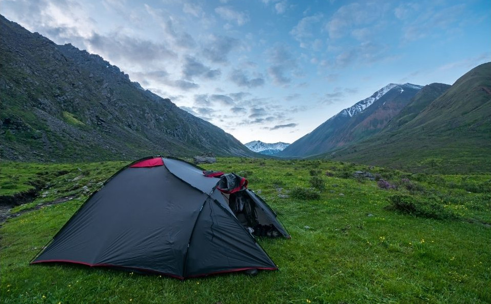 Tremannatält uppe i fjällen