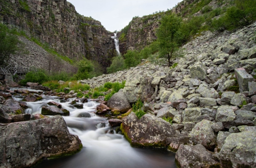 Njupeskärs Vattenfall, 93 meter fallhöjd