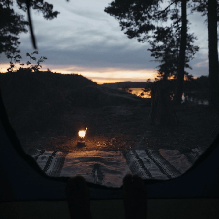 Primus tältlykta på gasbrännare
