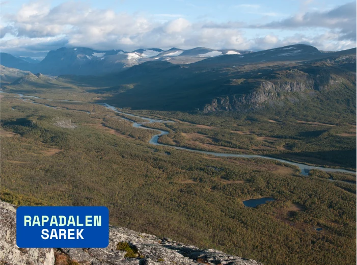 utsikt över Rapadalen i Sareks nationalpark en vacker sommardag i juli